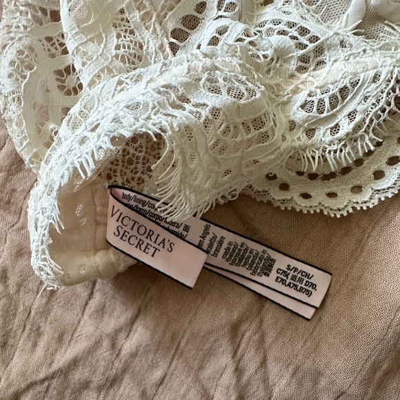 VS dream angels crochet lace bralette - Picture 3 of 5